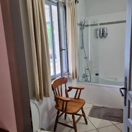Vila 3 Bedroom With Logburner In Fabulous French Countryside Chalais (Charente)